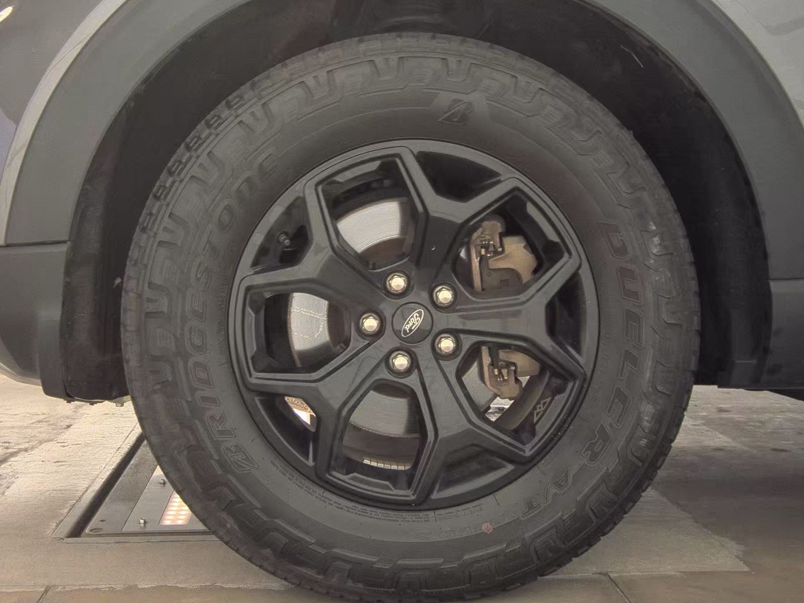 FORD EXPLORER - 10