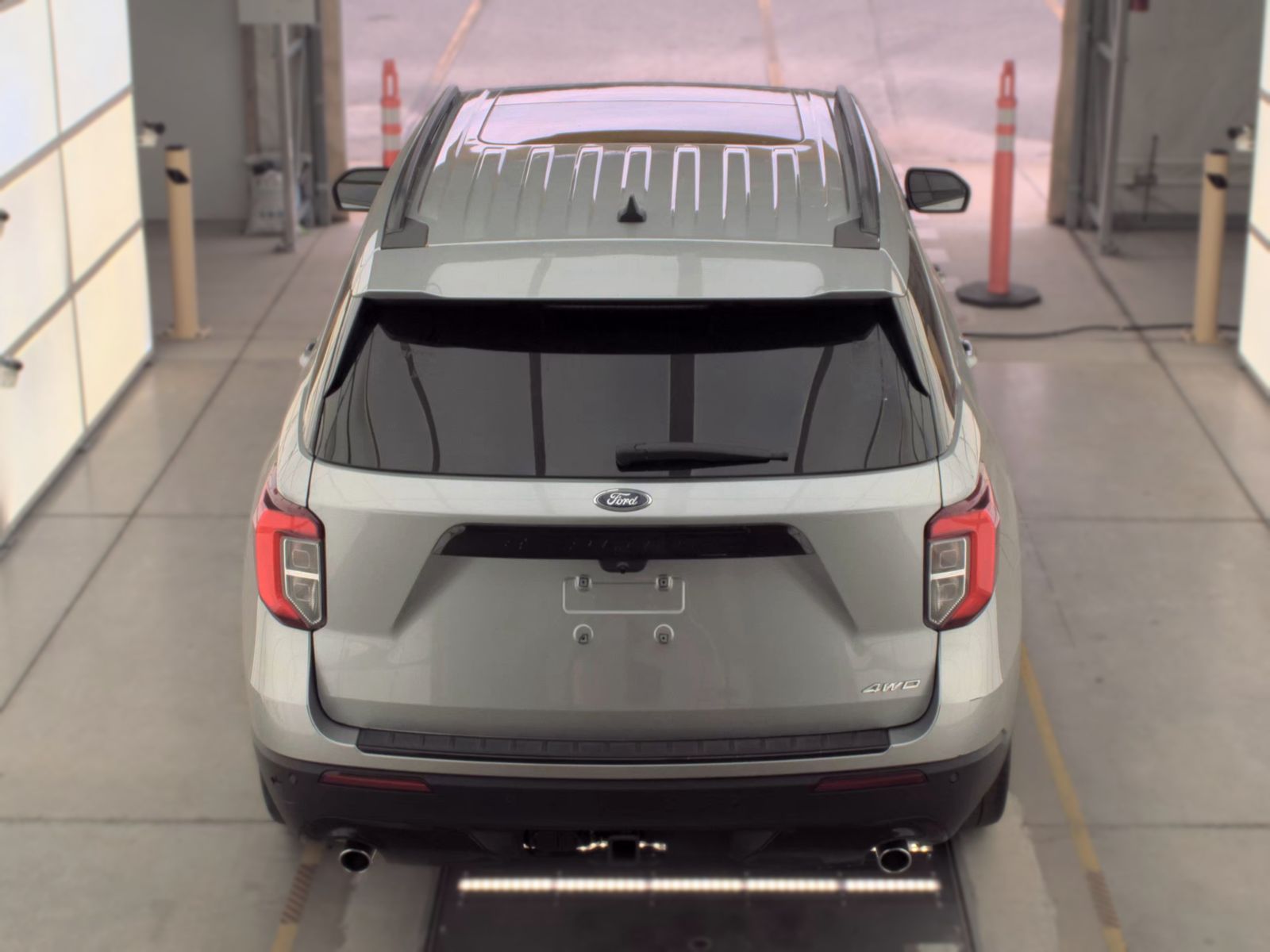 FORD EXPLORER - 6