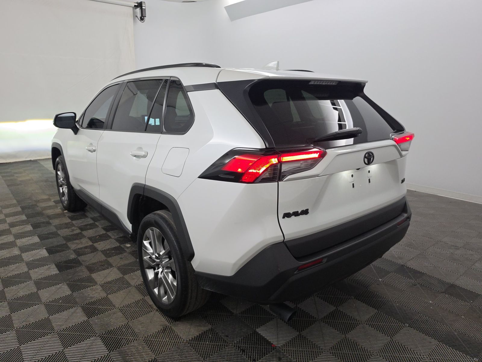 2025 Toyota RAV4 XLE Premium FWD