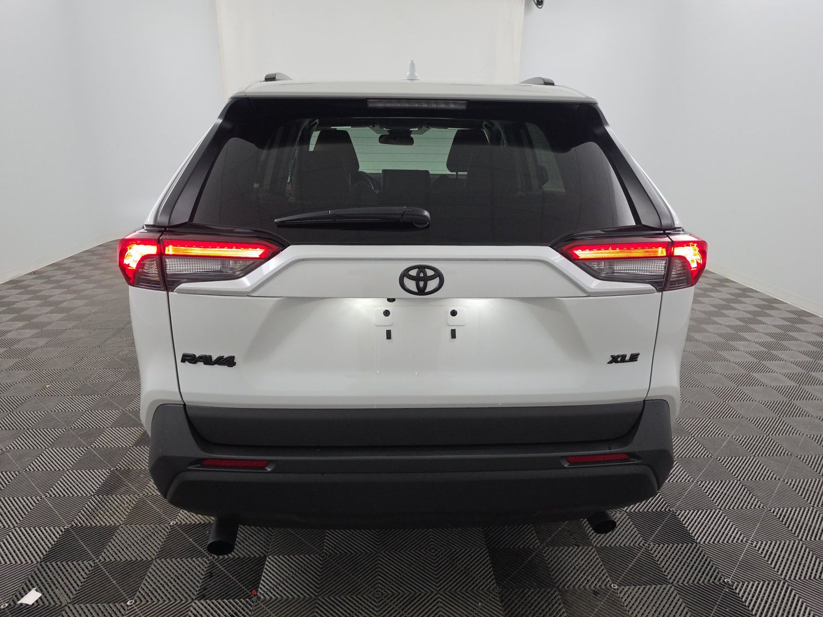2025 Toyota RAV4 XLE Premium FWD