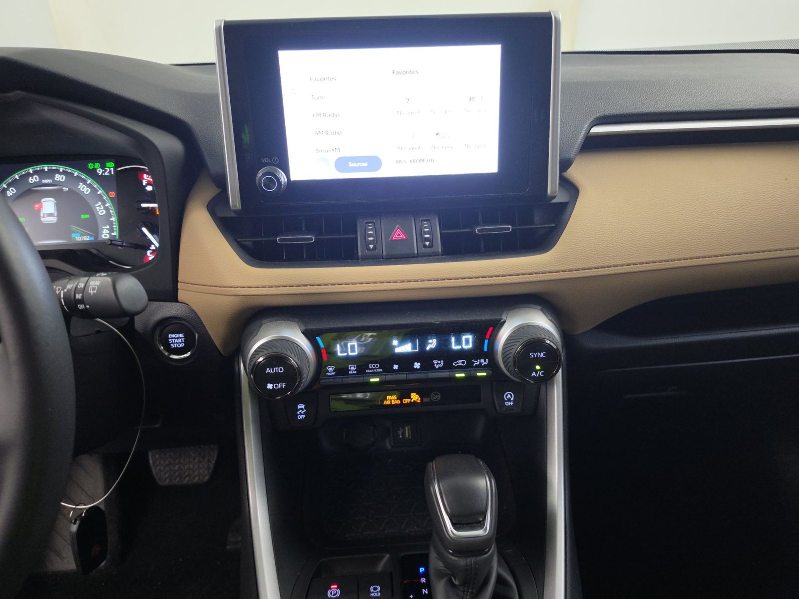 2025 Toyota RAV4 XLE Premium FWD