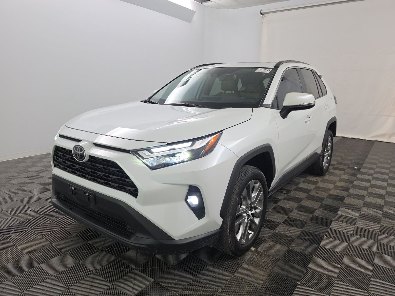 2025 Toyota RAV4 XLE Premium FWD