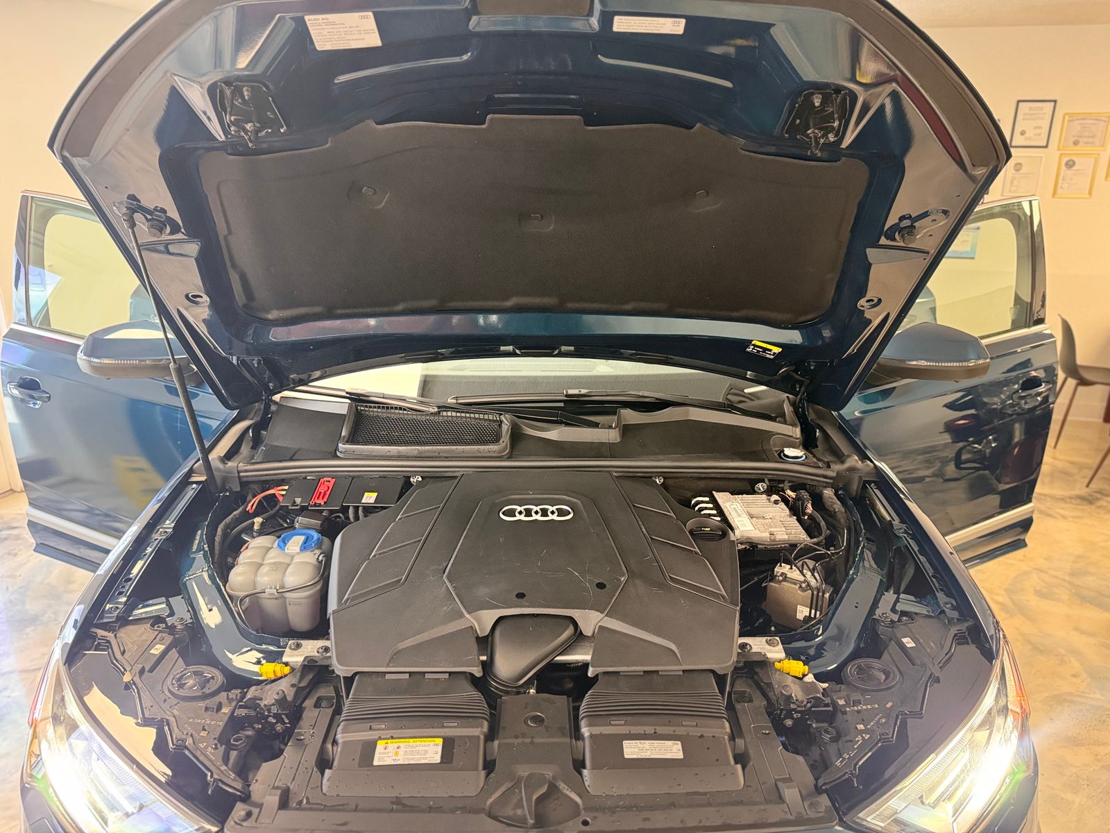 Vehicle Image 15
