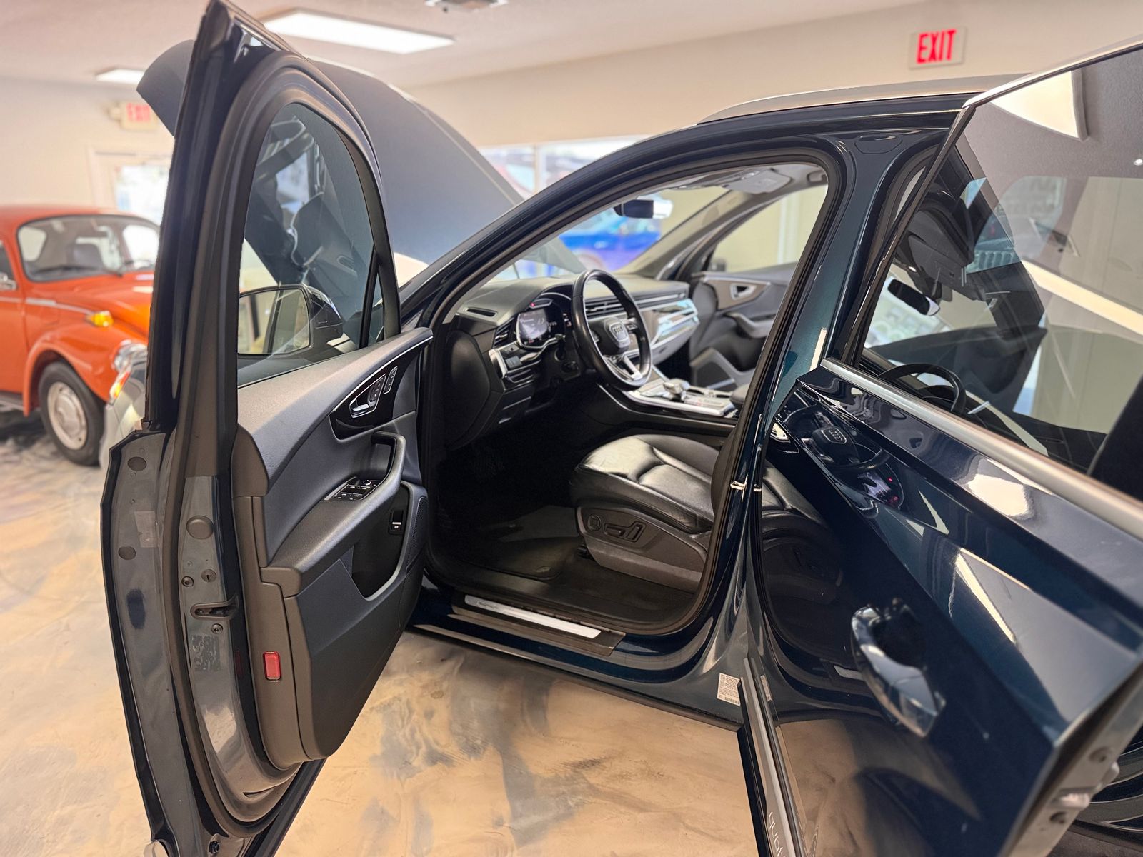 Vehicle Image 17