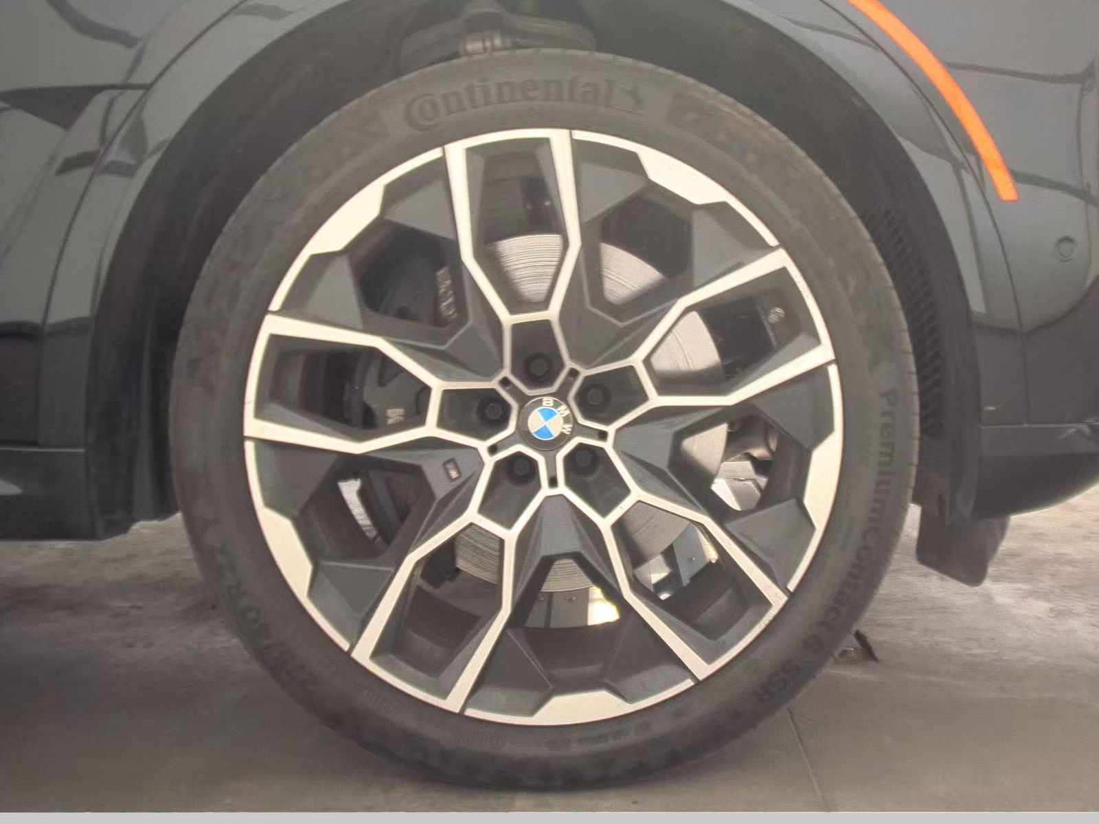 2026 BMW X7 M60i AWD