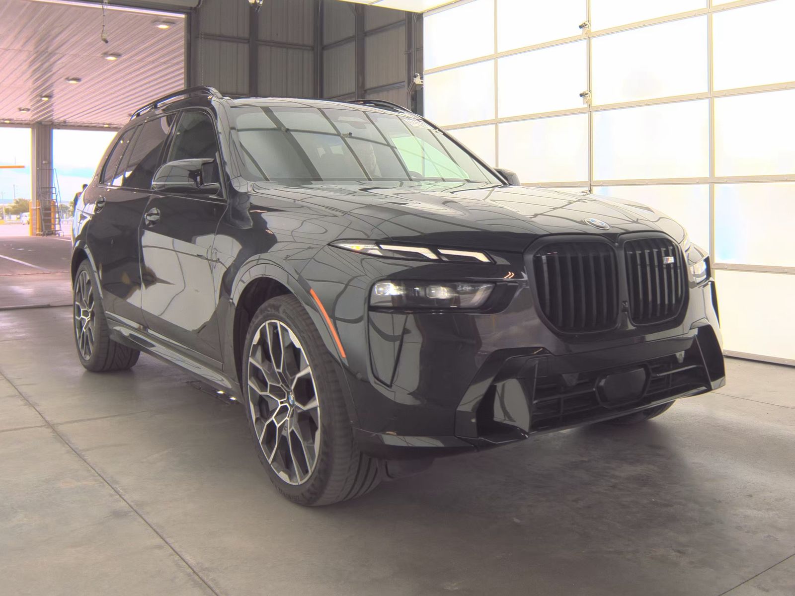 2026 BMW X7 M60i AWD