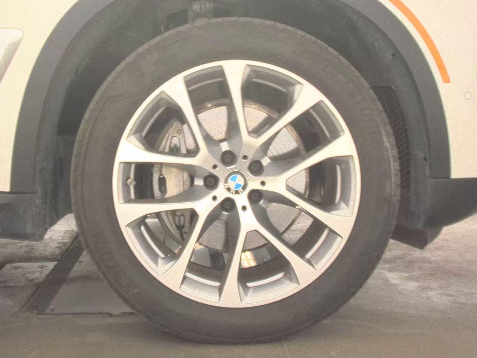 2025 BMW X5 xDrive40i AWD