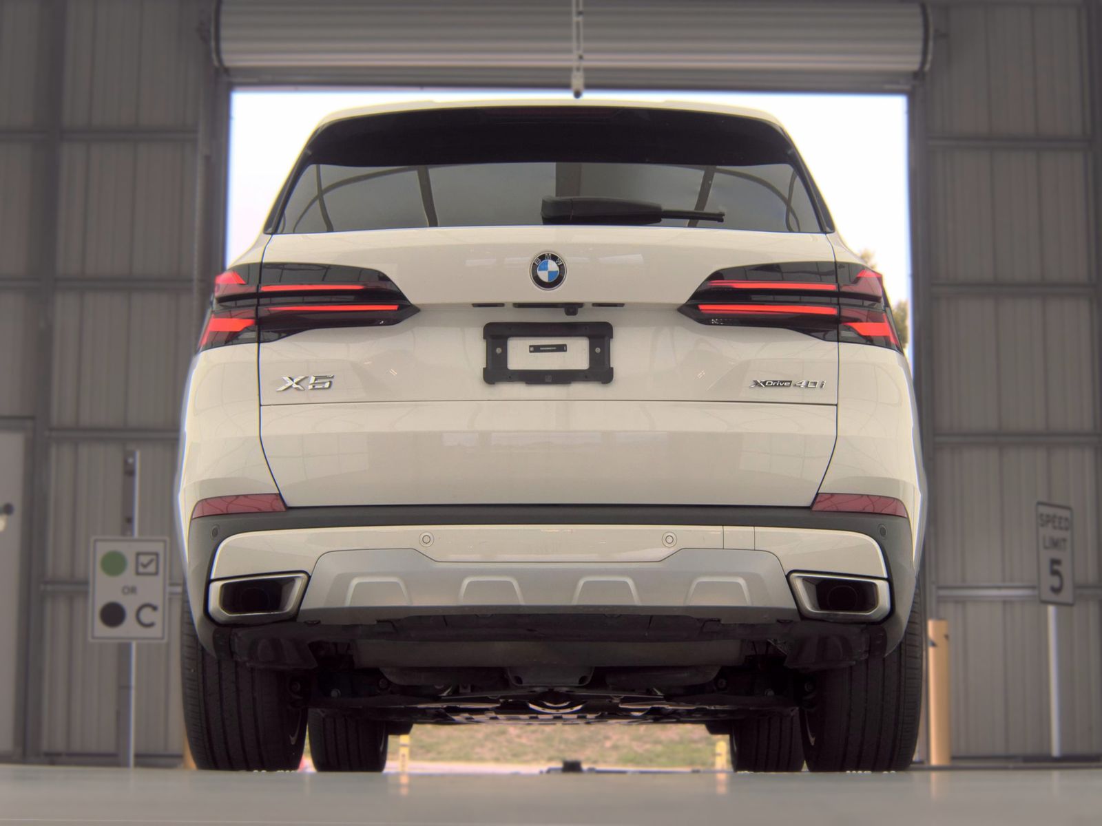 2025 BMW X5 xDrive40i AWD
