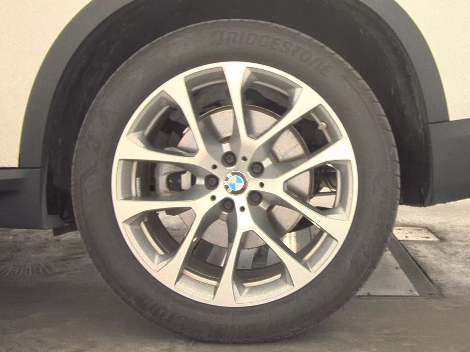 2025 BMW X5 xDrive40i AWD