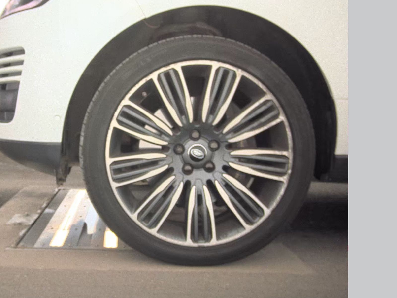 LAND ROVER RANGE ROVER - 10