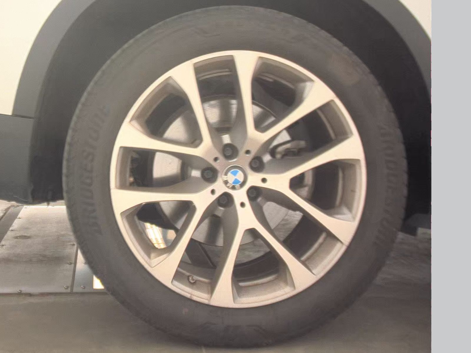 2025 BMW X5 xDrive40i AWD