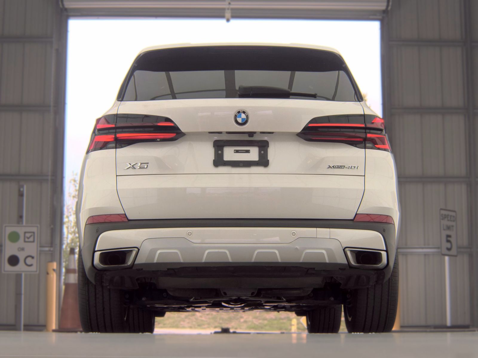 2025 BMW X5 xDrive40i AWD