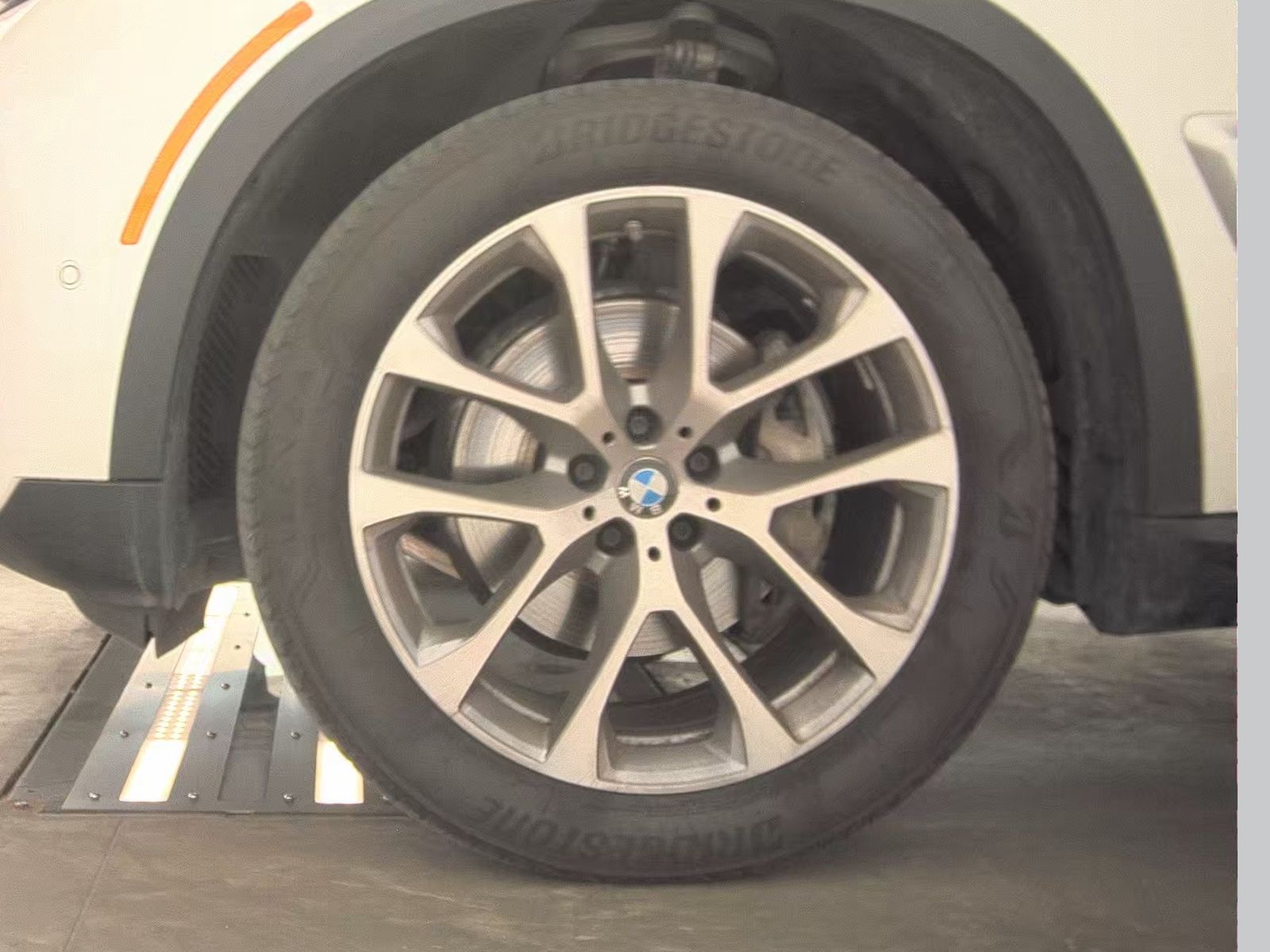 2025 BMW X5 xDrive40i AWD
