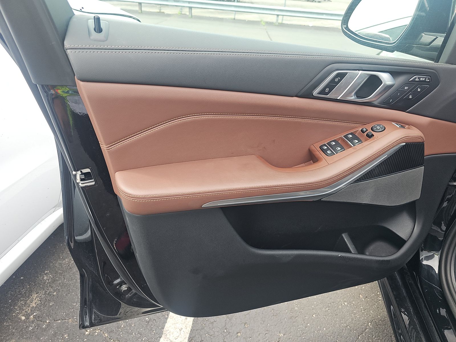 2026 BMW X7 M60i AWD