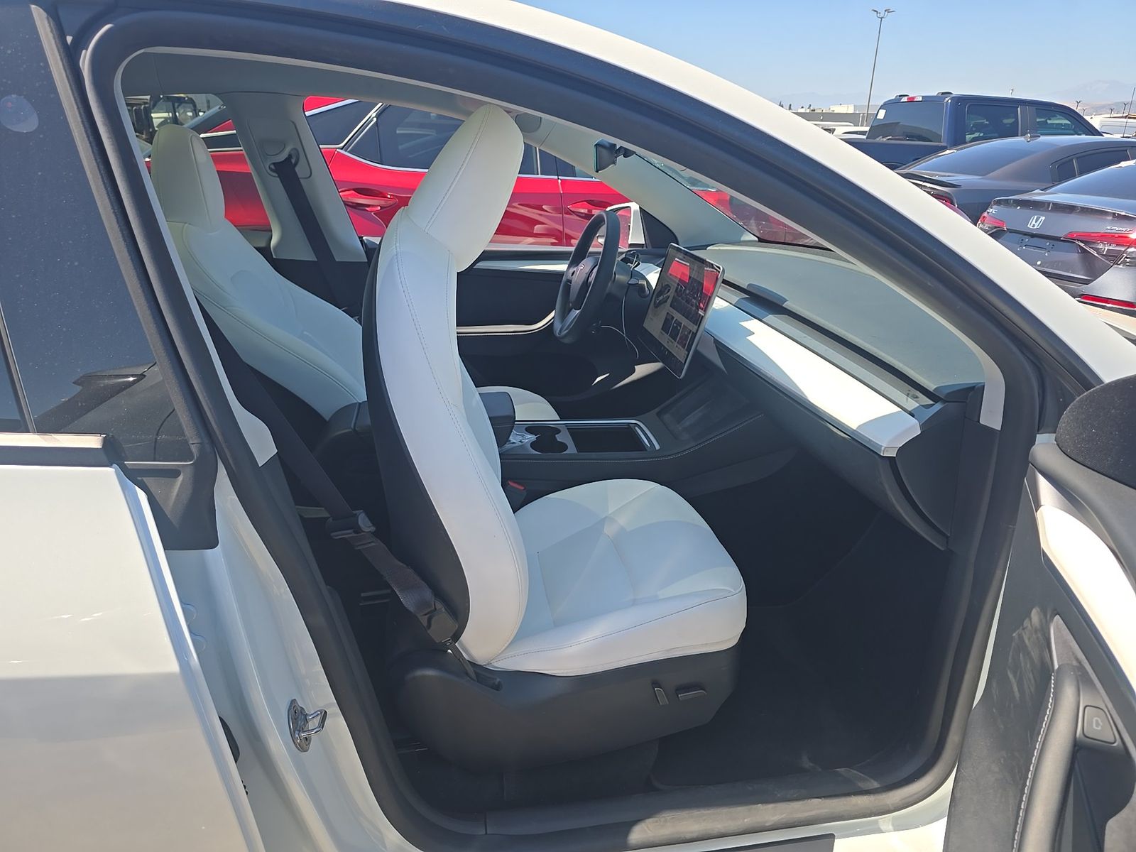 TESLA MODEL Y - 9