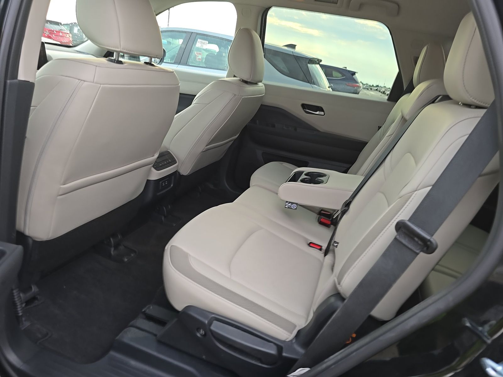 2026 Nissan Pathfinder SL FWD