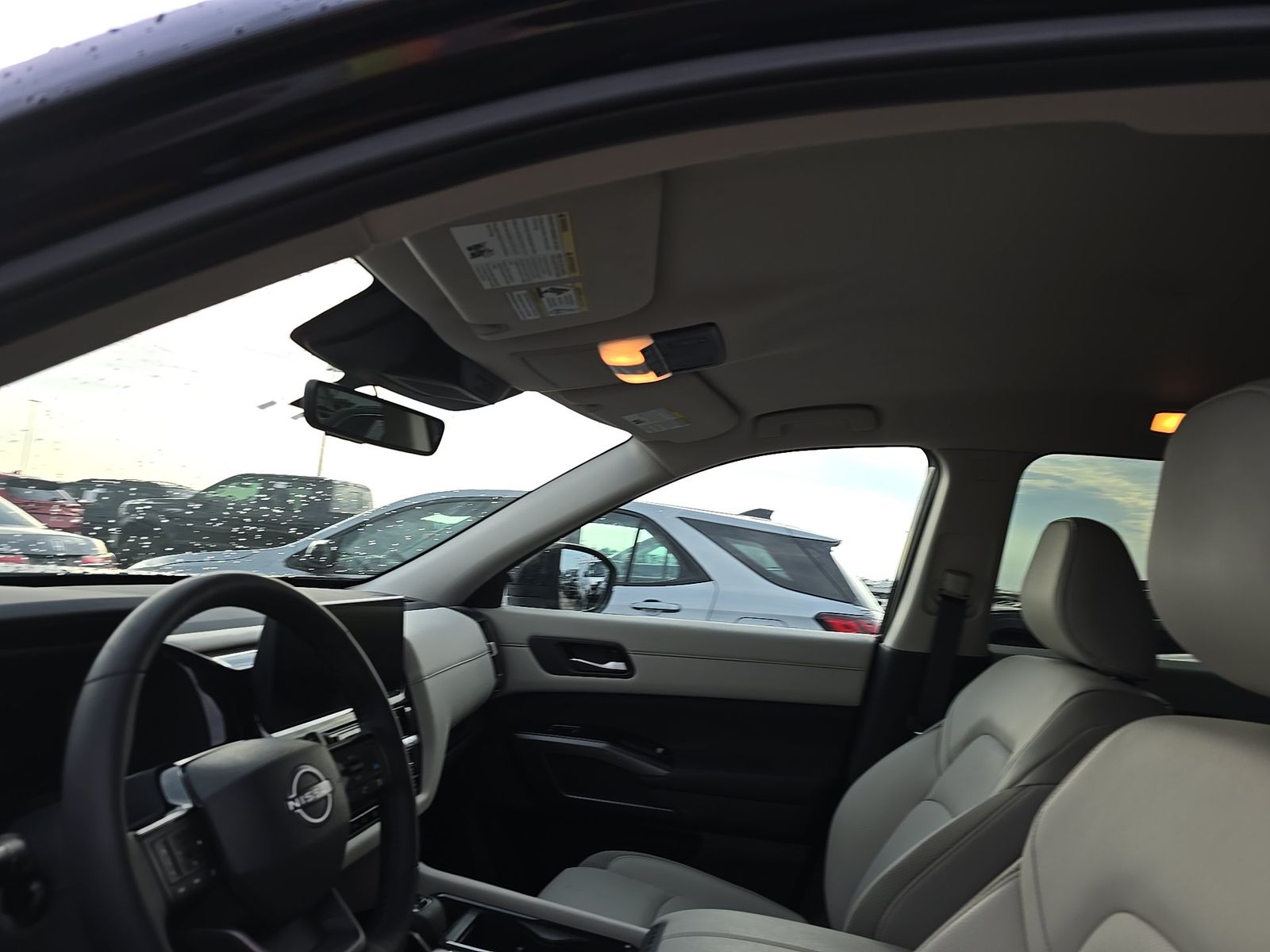 2026 Nissan Pathfinder SL FWD