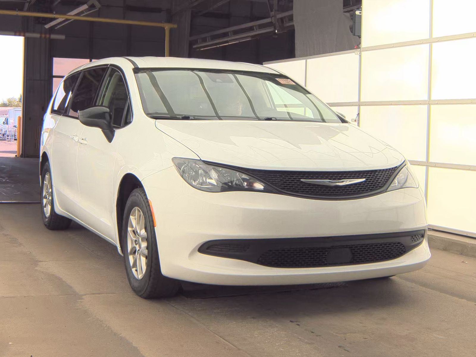 CHRYSLER VOYAGER - 5