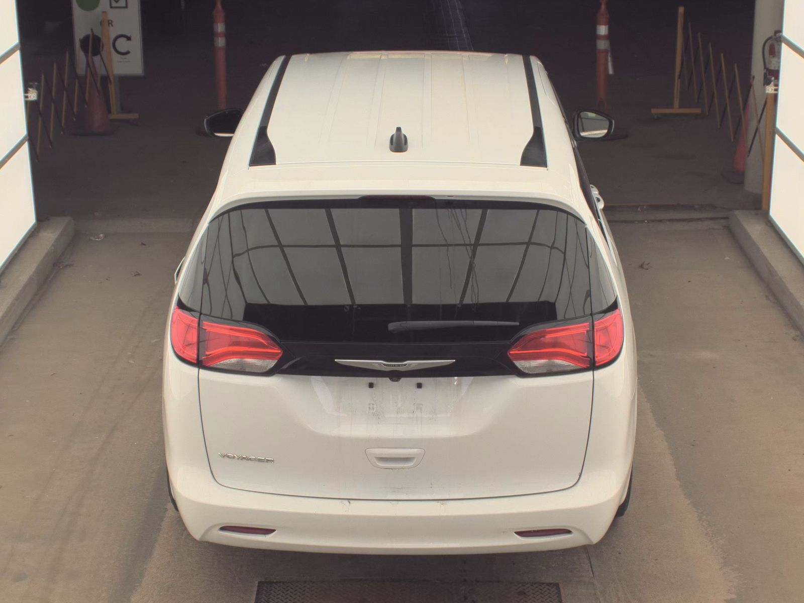 CHRYSLER VOYAGER - 7