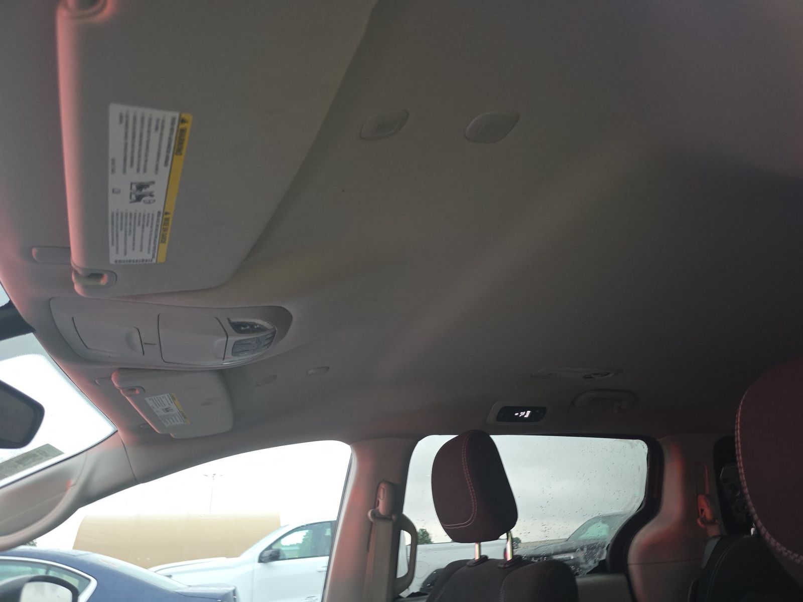 CHRYSLER VOYAGER - 9