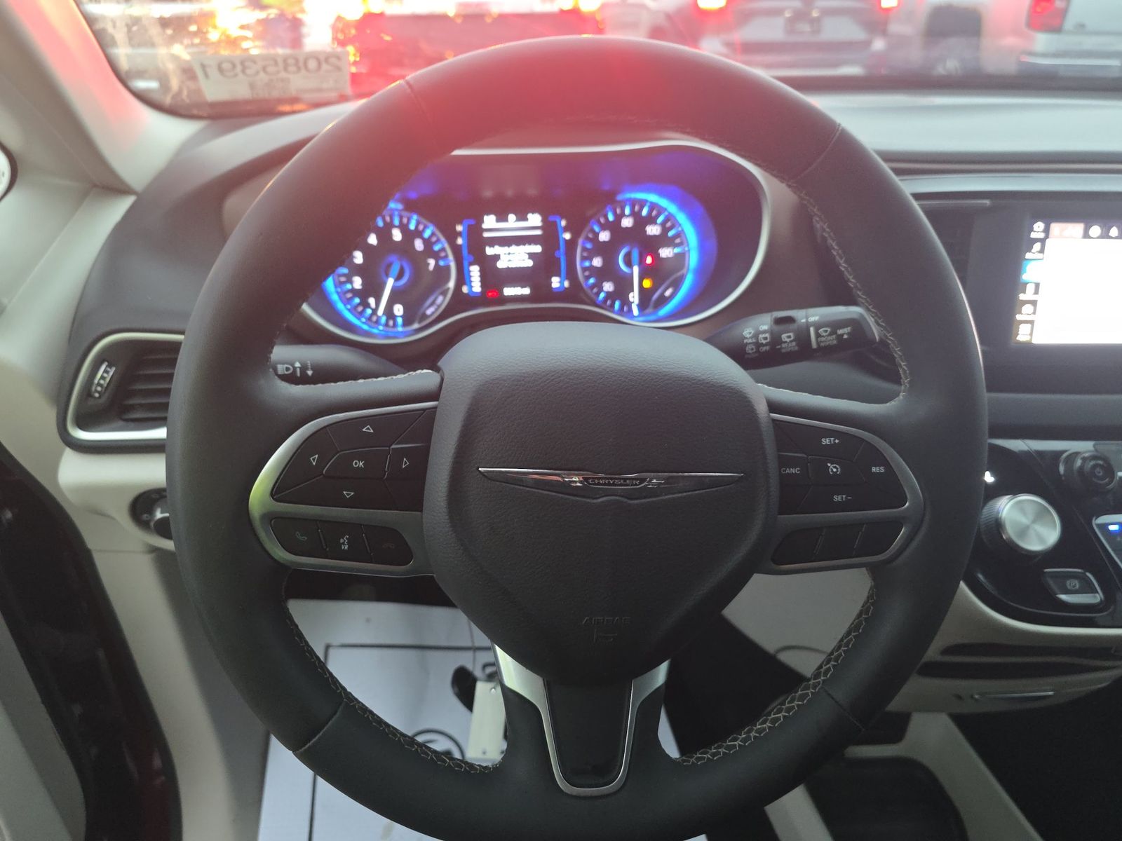 CHRYSLER VOYAGER - 5