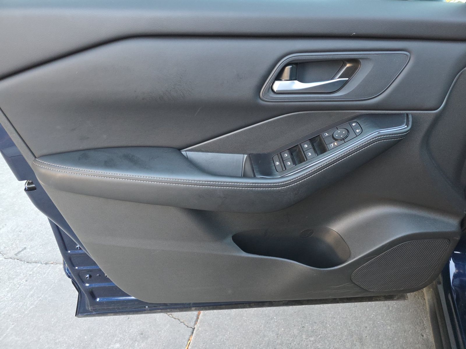 2025 Nissan Rogue SV FWD