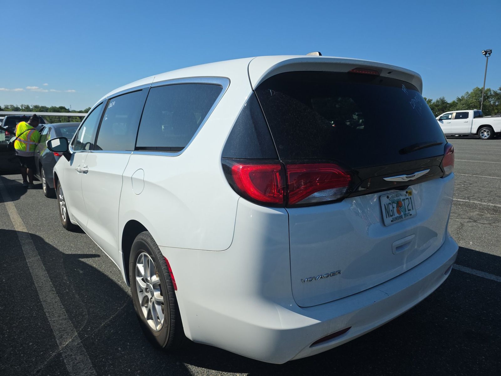 CHRYSLER VOYAGER - 7