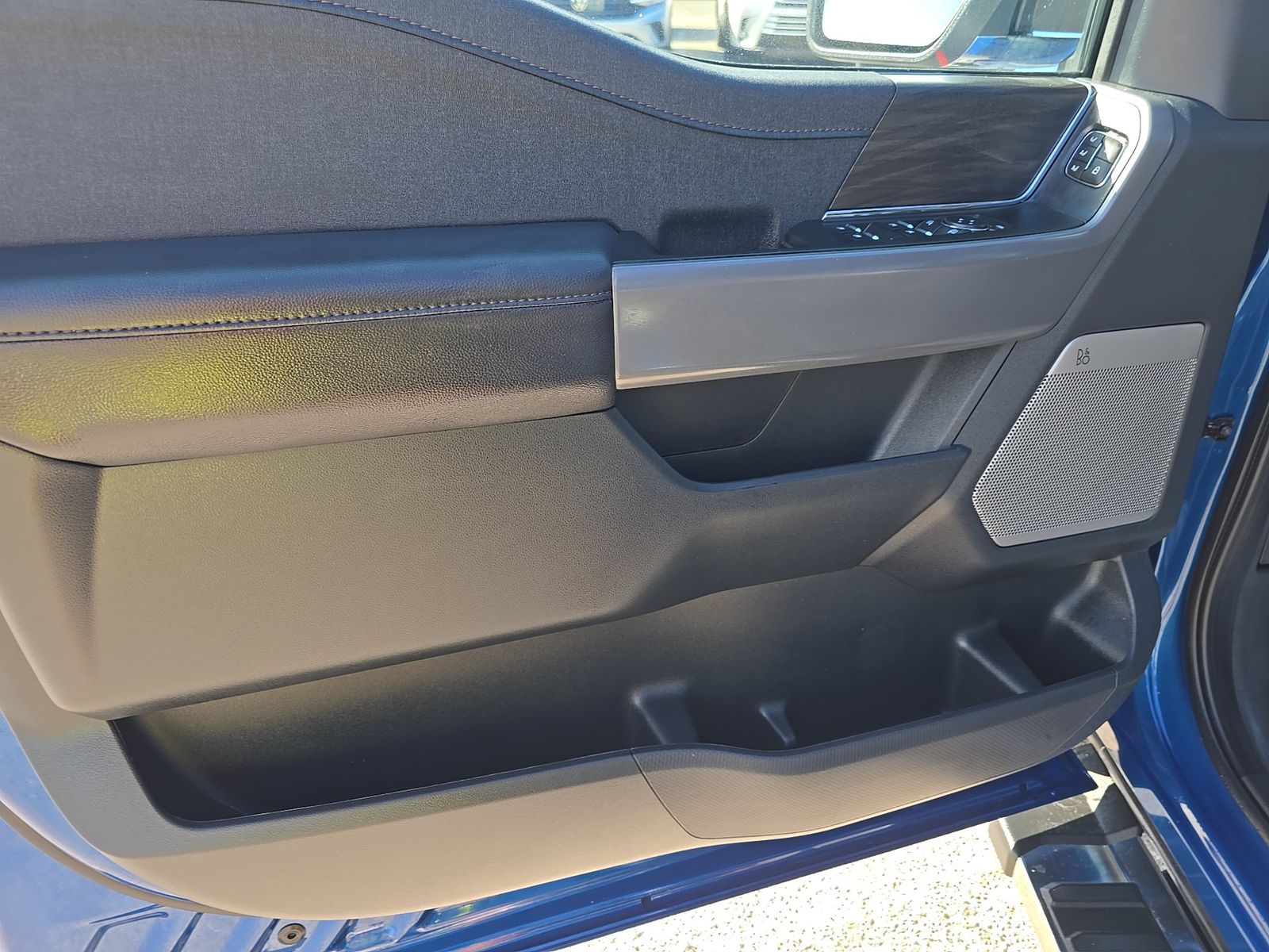 2025 Ford F-150 Hybrid Lariat AWD