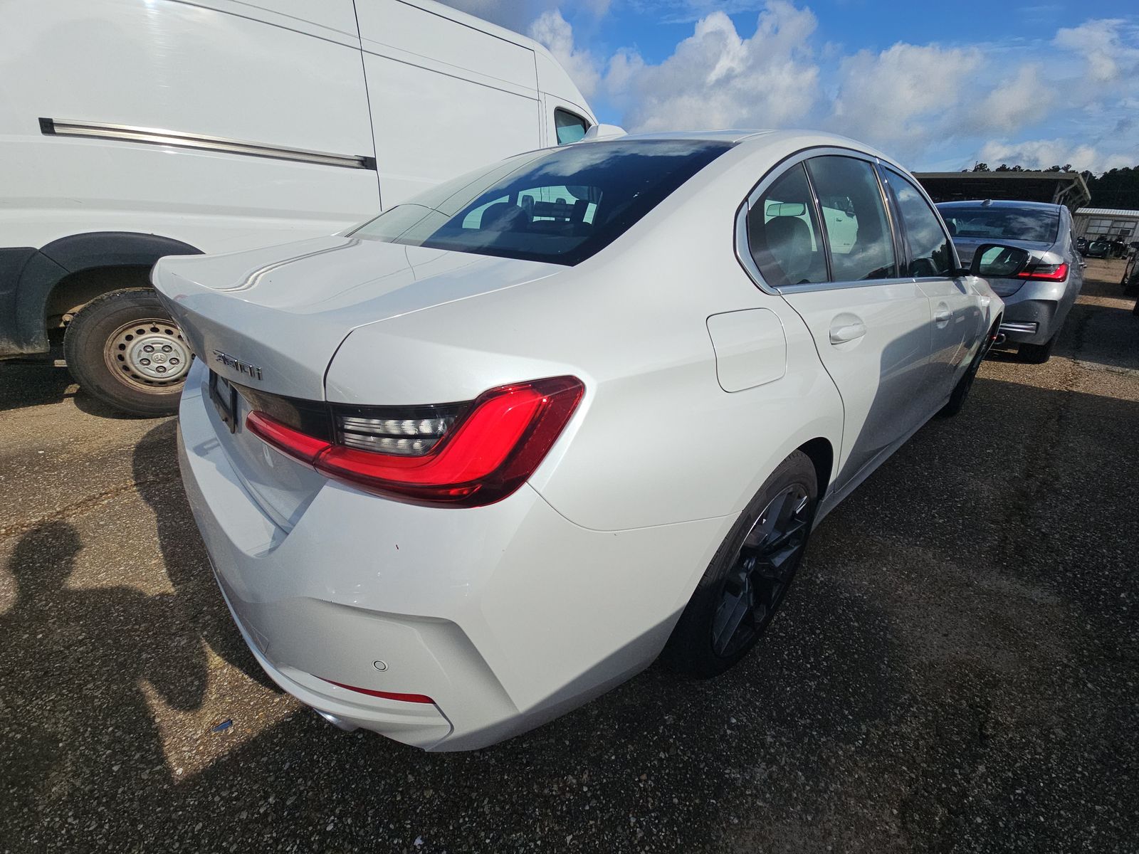 2025 BMW 3 Series 330i RWD