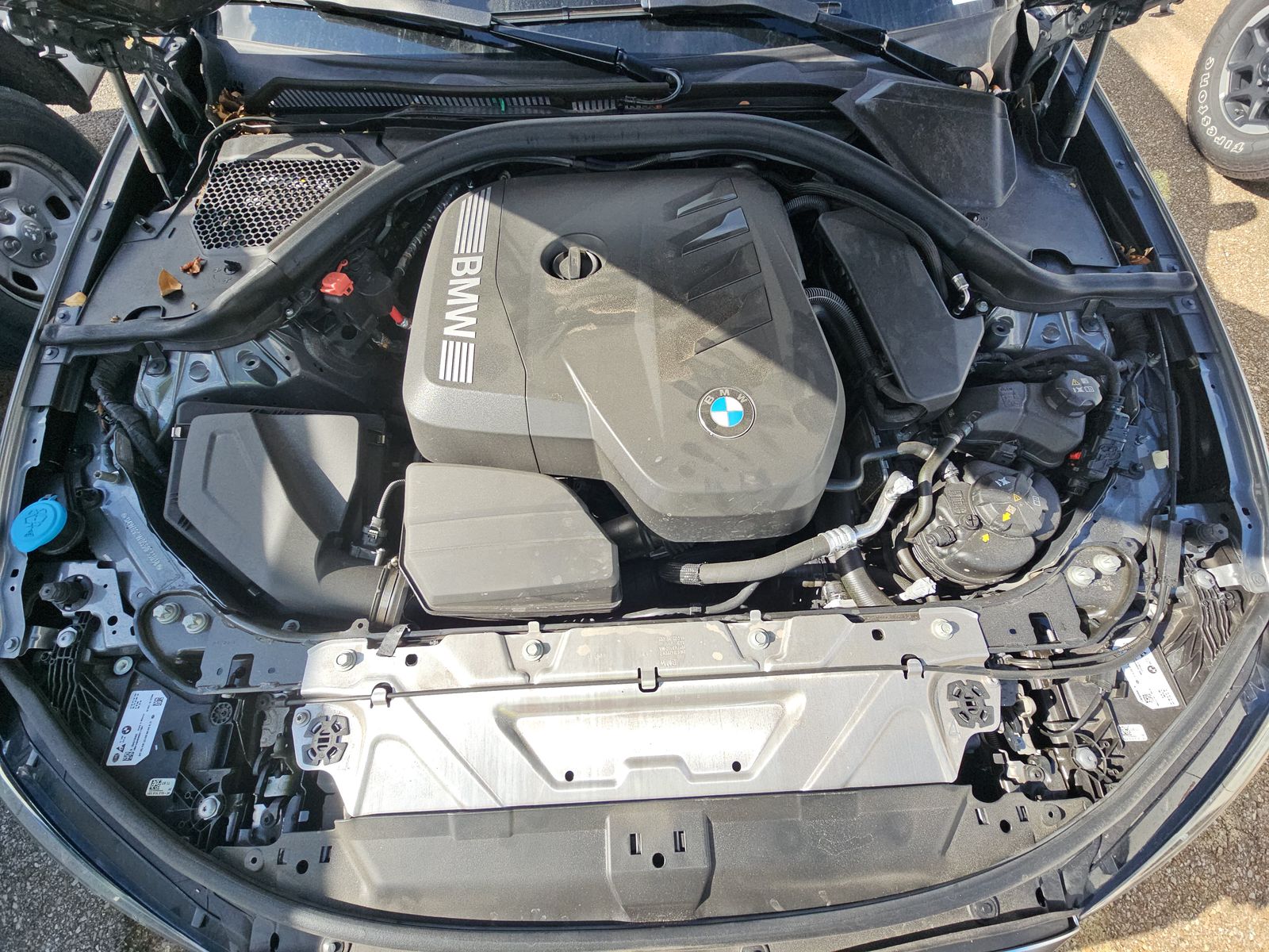 2025 BMW 3 Series 330i RWD
