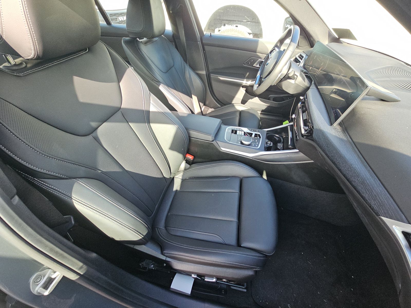 2025 BMW 3 Series 330i RWD