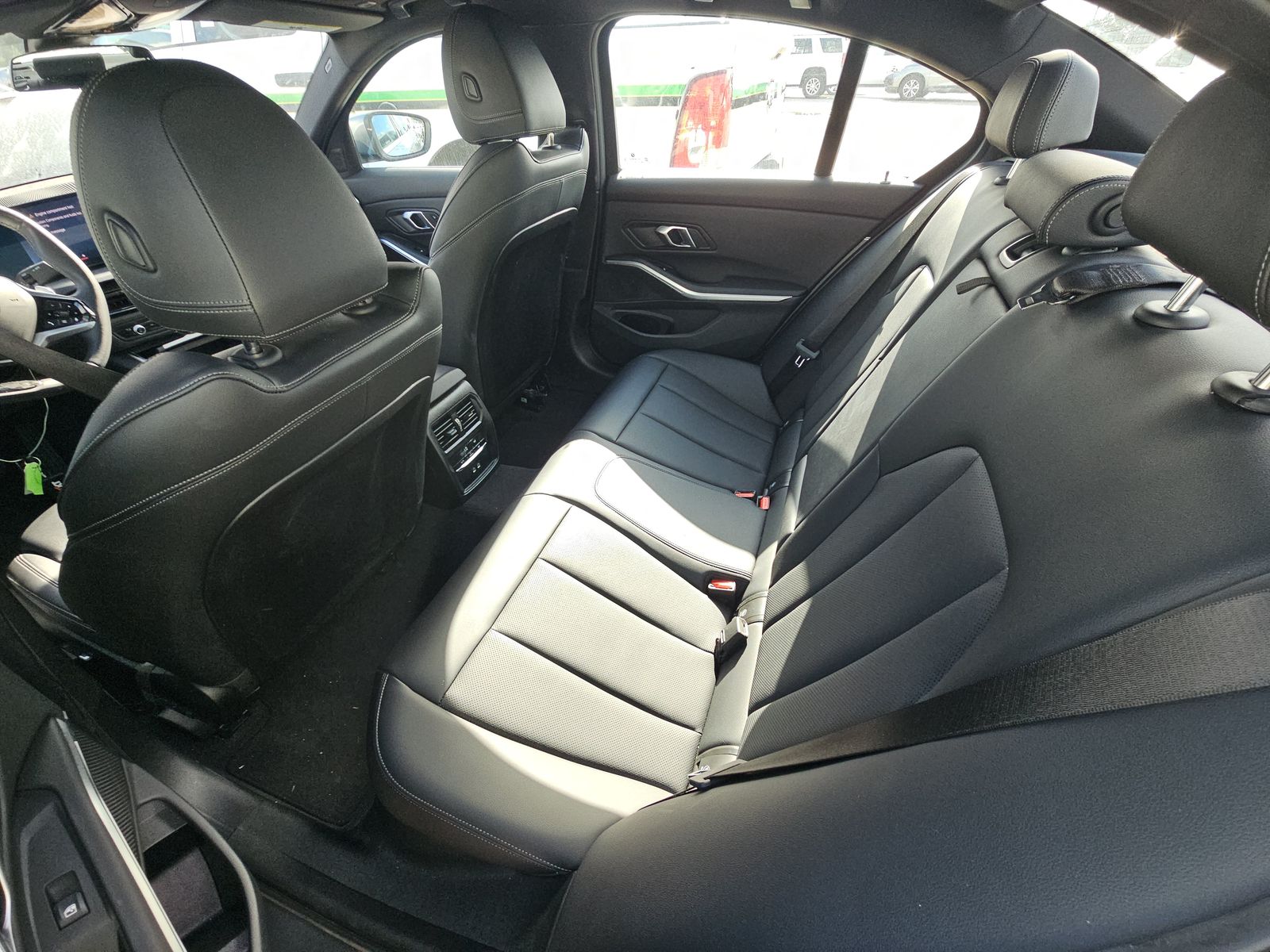 2025 BMW 3 Series 330i RWD