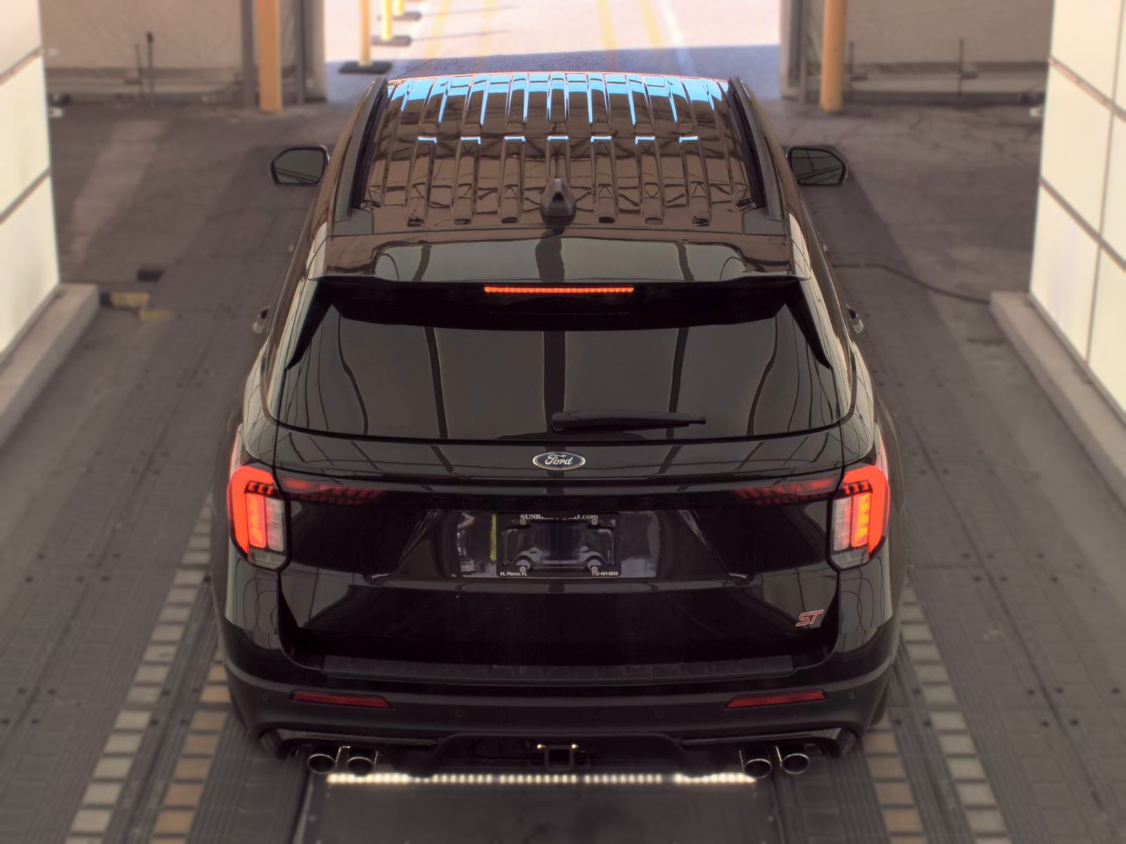 2025 Ford Explorer ST RWD