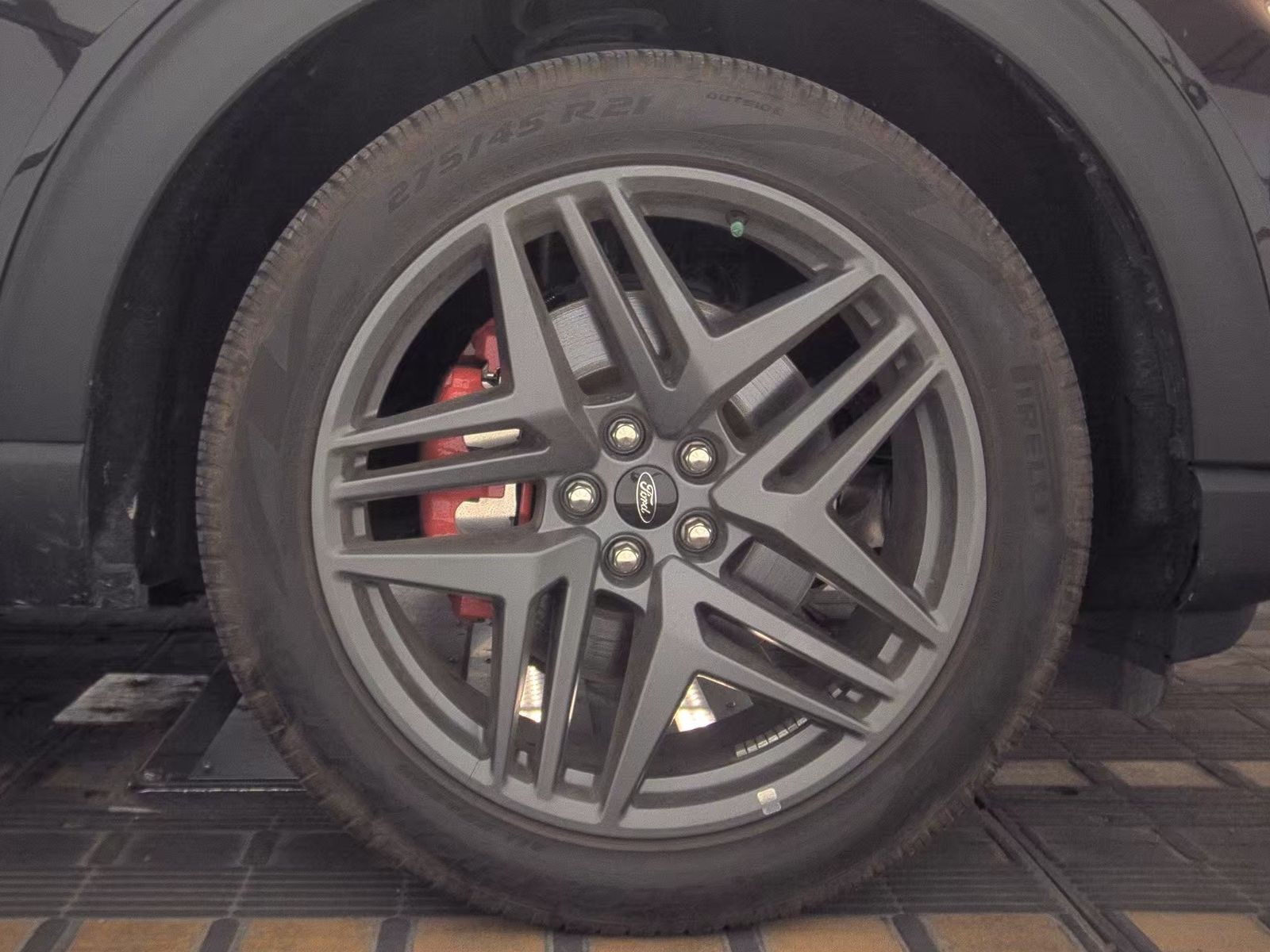 2025 Ford Explorer ST RWD