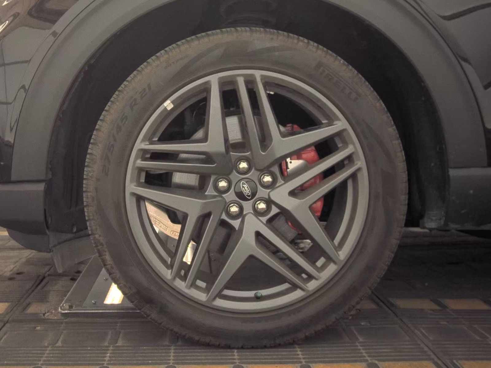 2025 Ford Explorer ST RWD