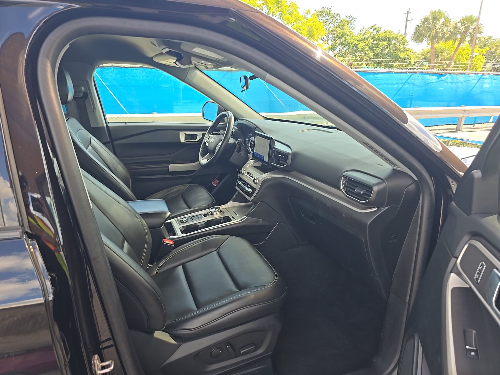 FORD EXPLORER - 9