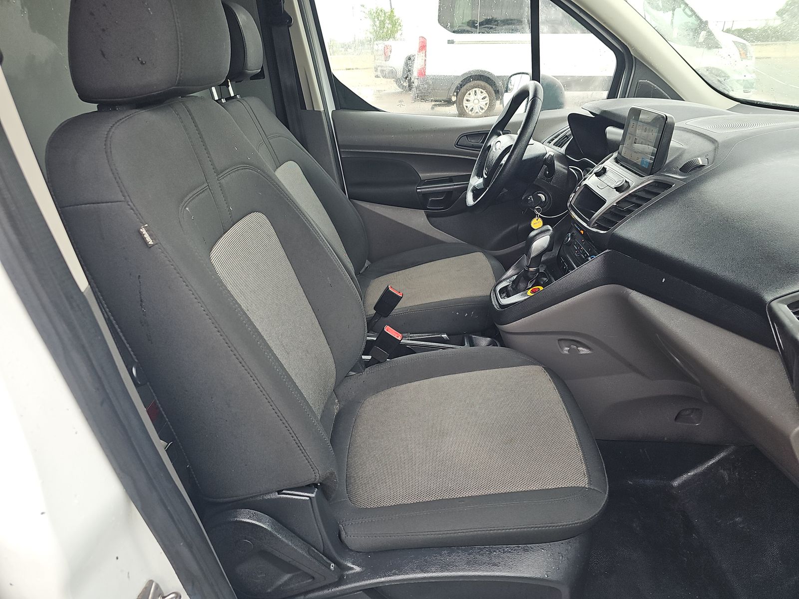 FORD TRANSIT CONNECT - 9