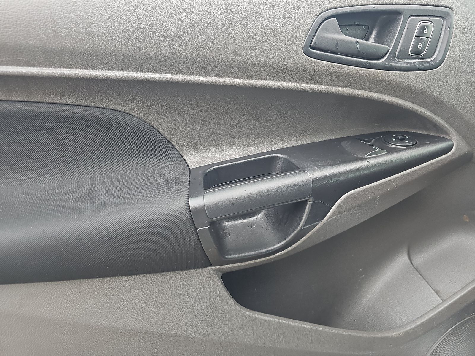 FORD TRANSIT CONNECT - 10