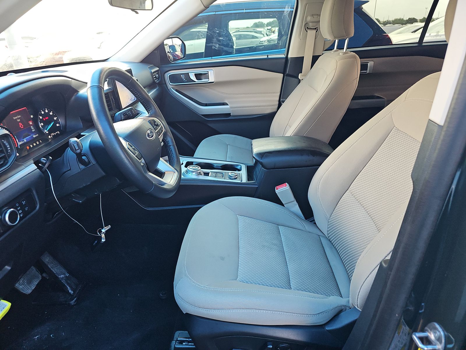 FORD EXPLORER - 8