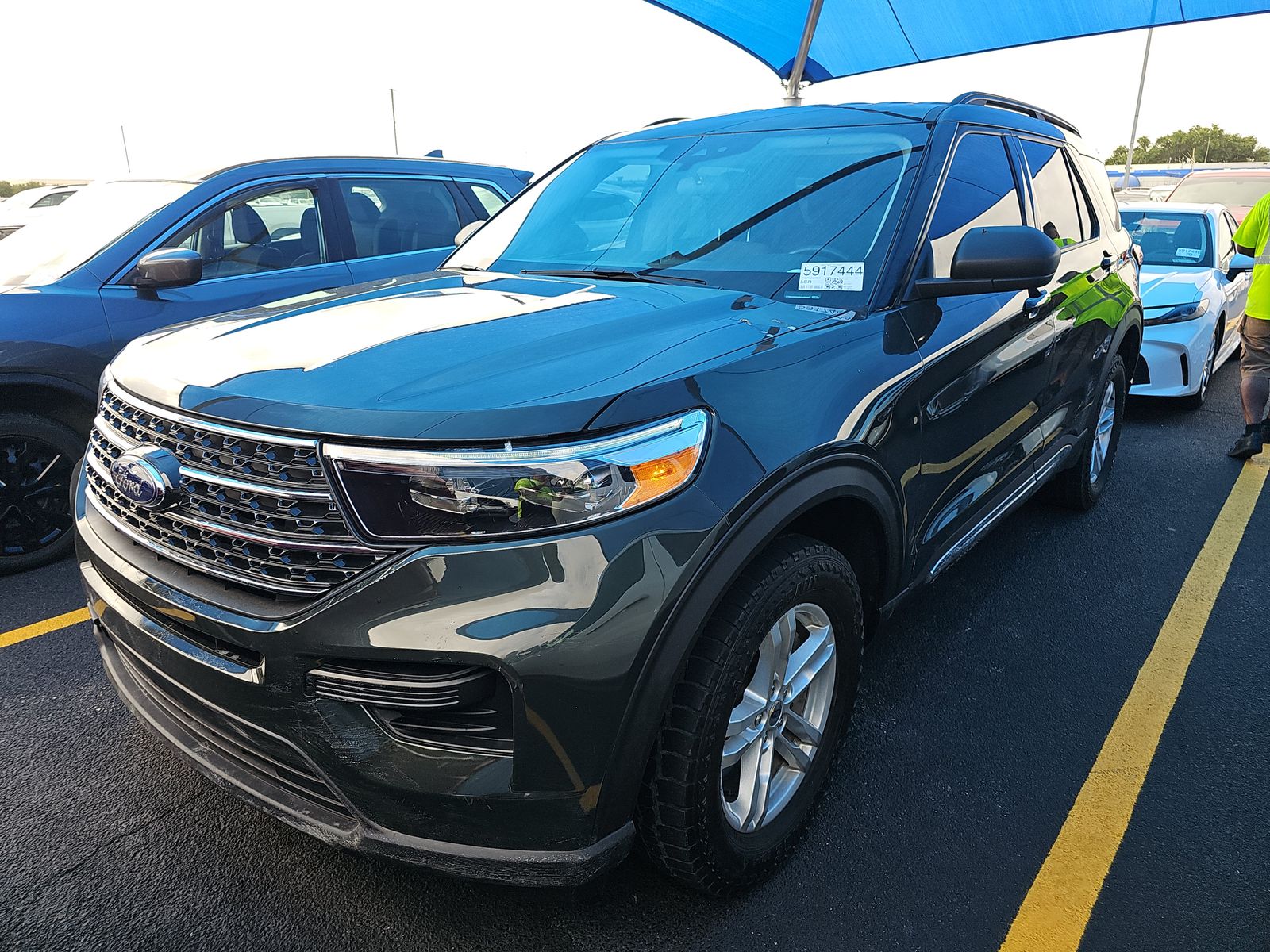 FORD EXPLORER - 1
