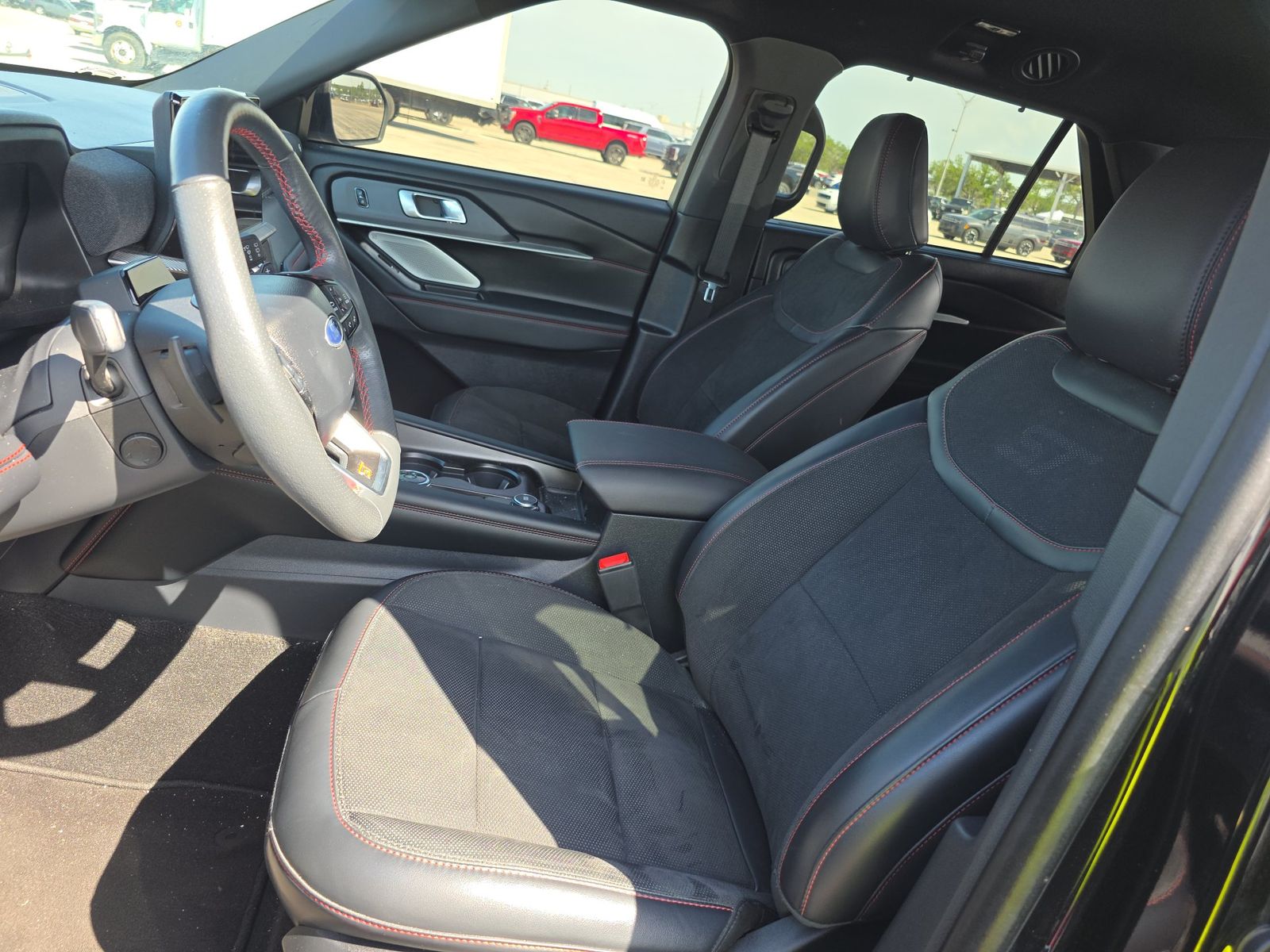 2025 Ford Explorer ST RWD