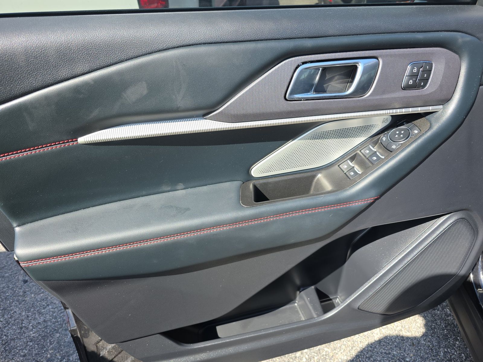 2025 Ford Explorer ST RWD