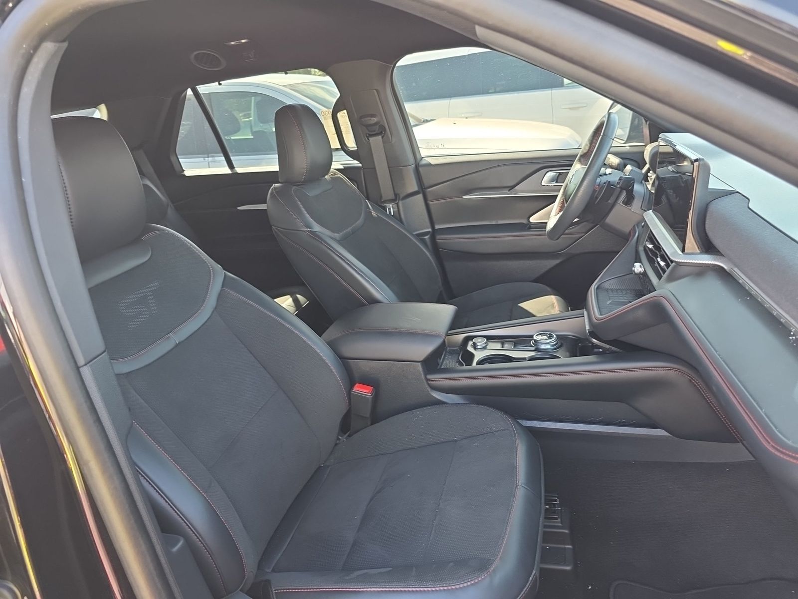 2025 Ford Explorer ST RWD