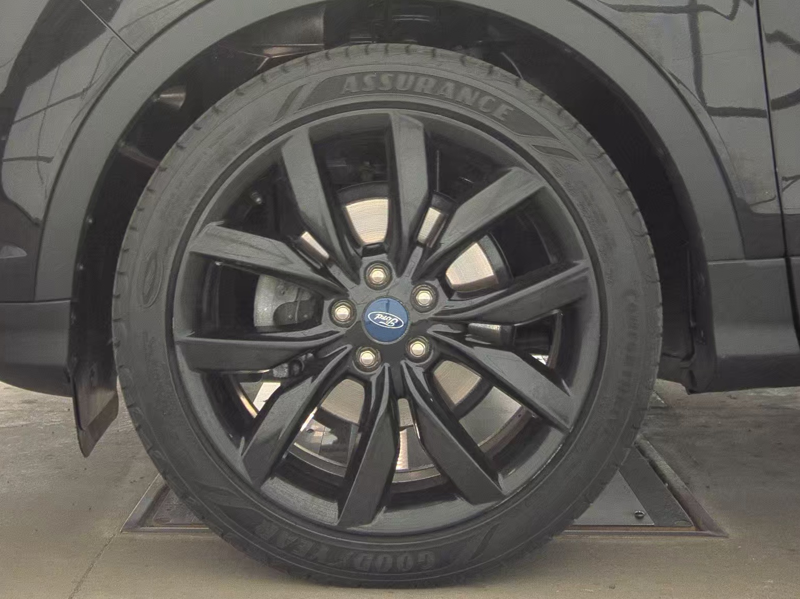 FORD ESCAPE - 10