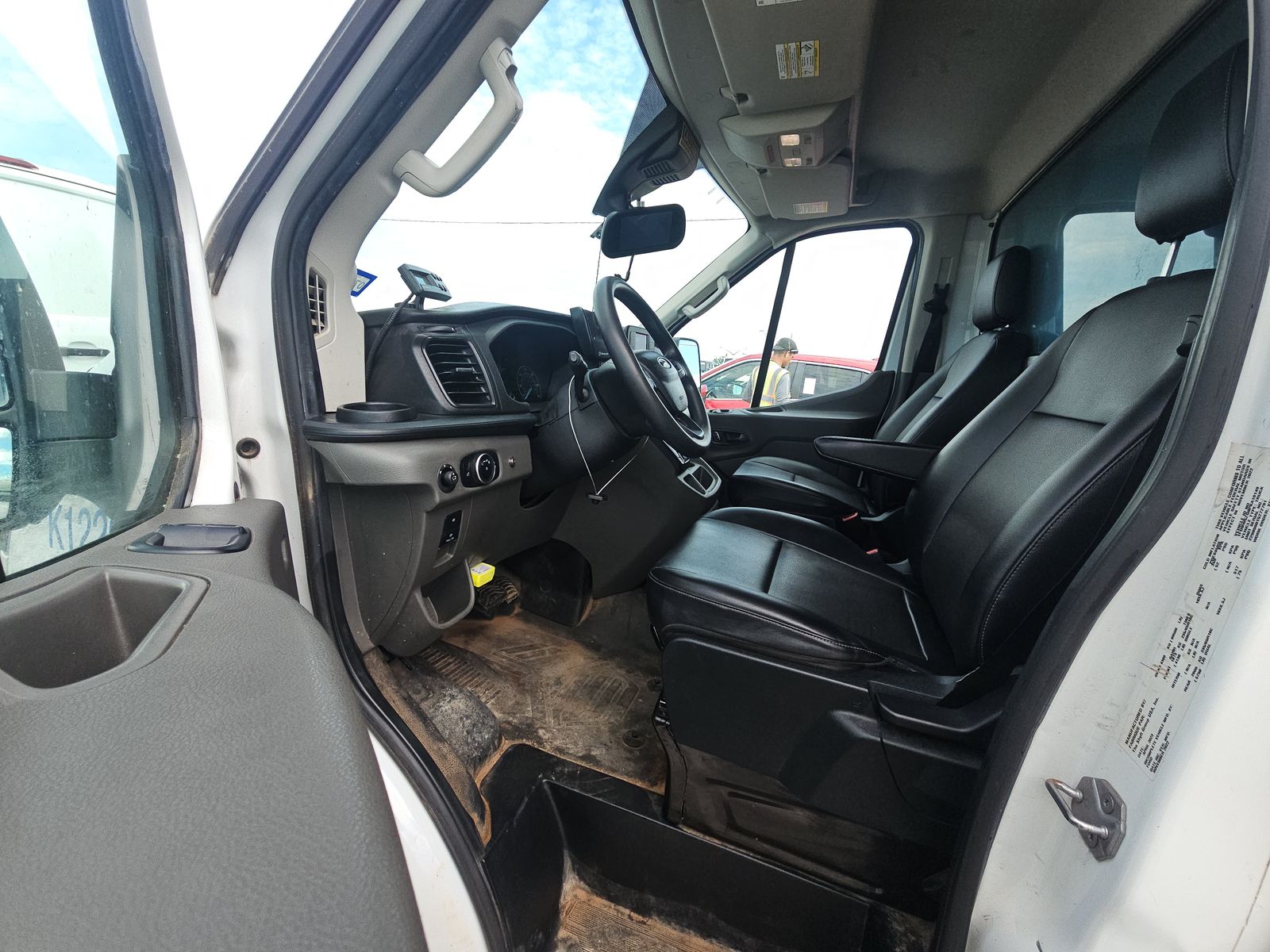 FORD TRANSIT 350 - 8