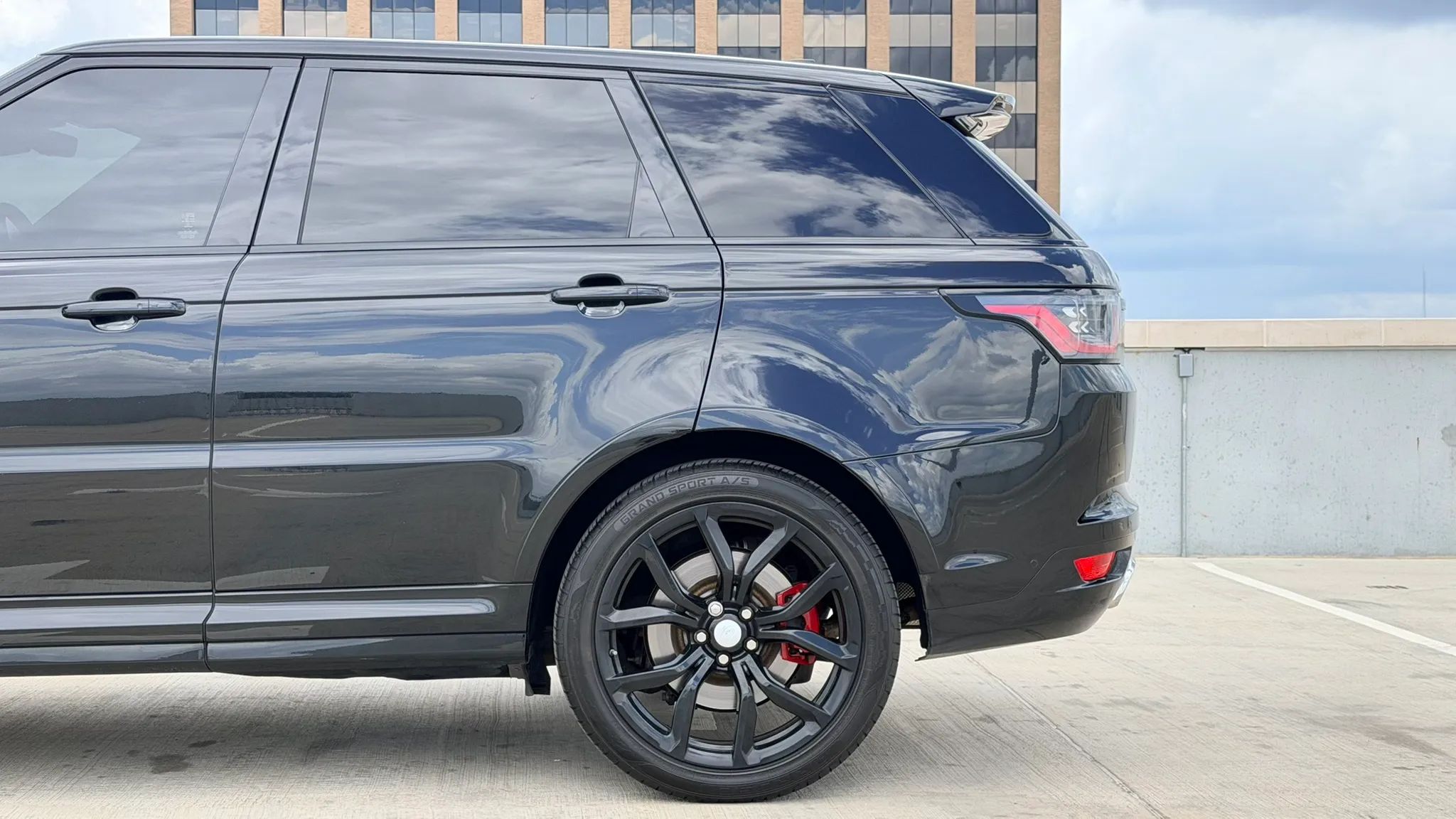 2020 Land Rover Range Rover Sport SVR AWD