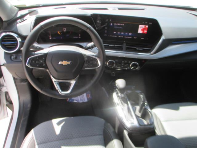 CHEVROLET TRAX - 9