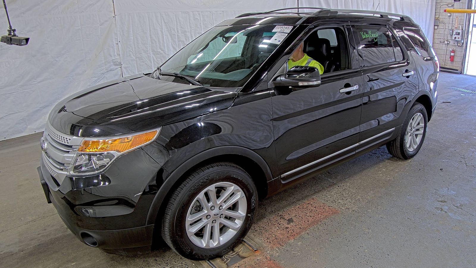 FORD EXPLORER - 1