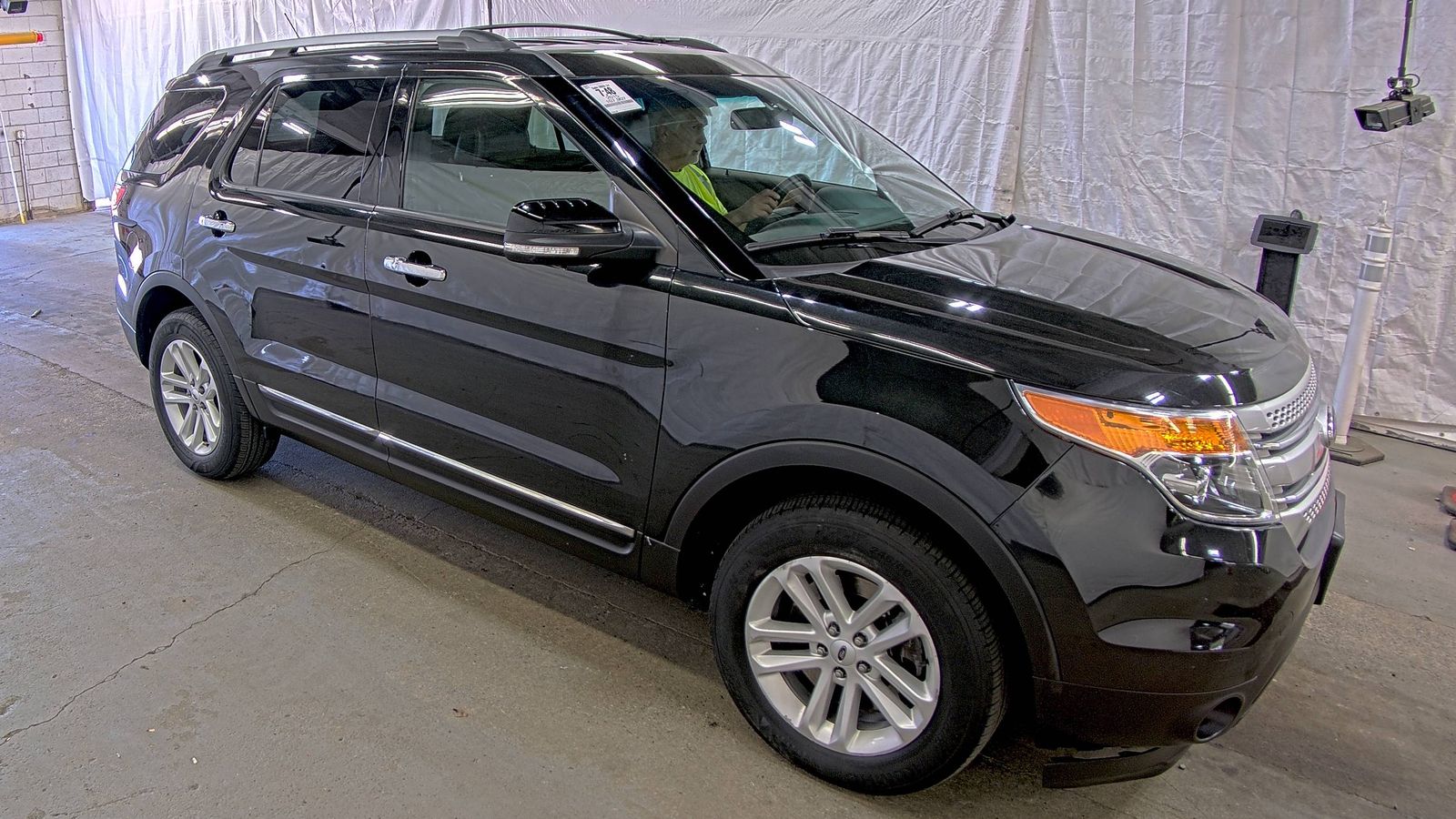 FORD EXPLORER - 4