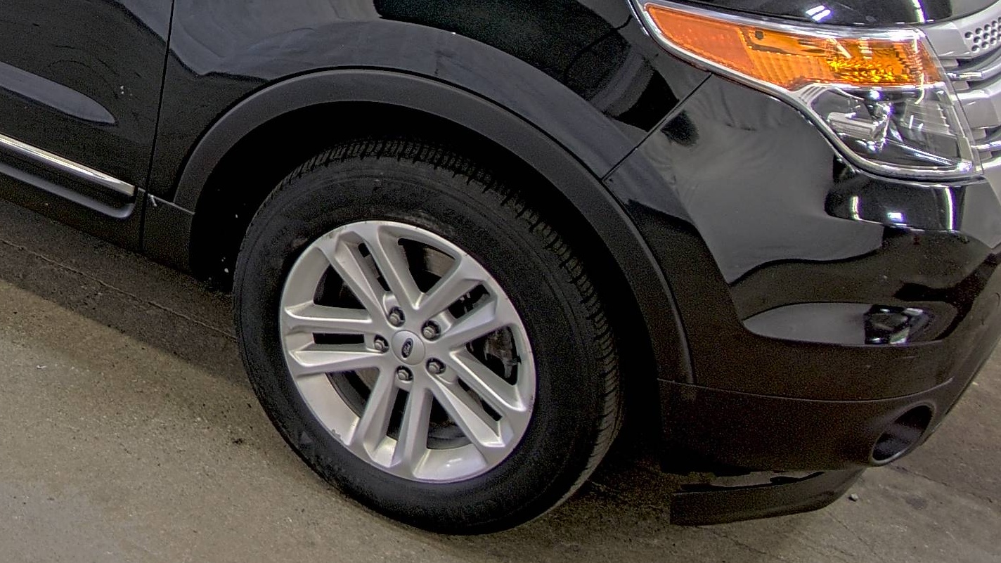 FORD EXPLORER - 9
